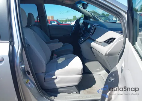 2017 Toyota Sienna Le 8 Passenger from USA, damaged, VIN 5TDKZ3DC7HS826423